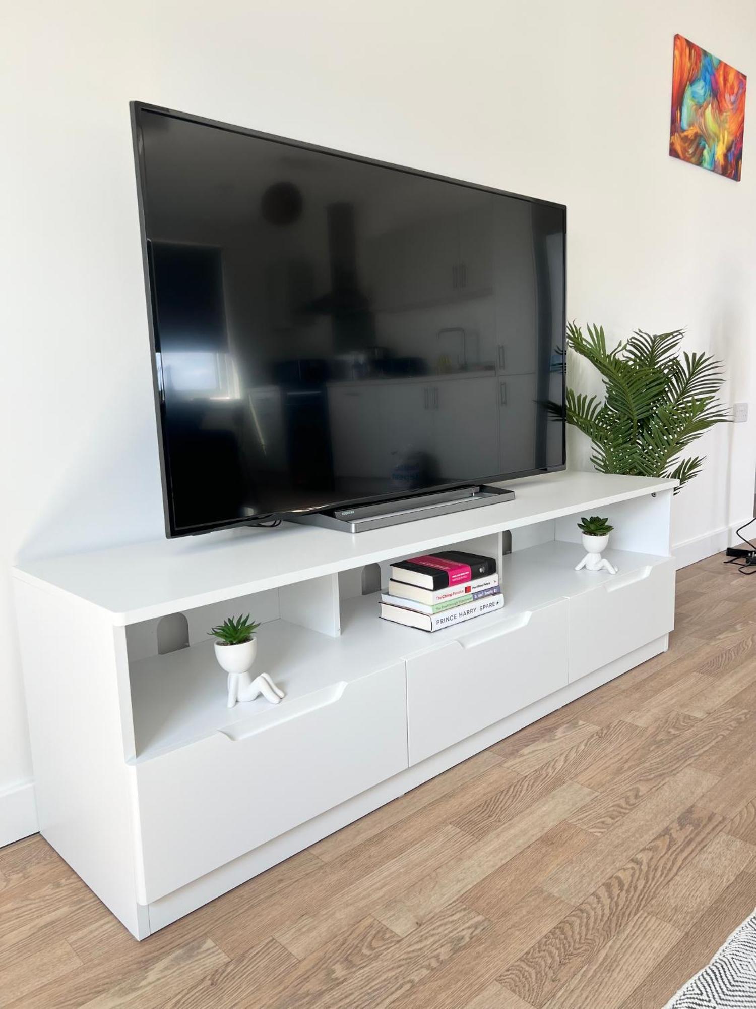 Apartment Modern, New, Amazing In East London!