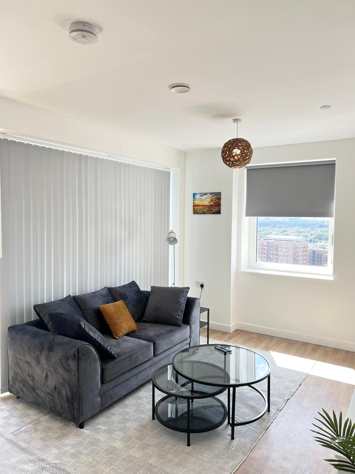 Modern, New, Amazing In East London! Apartment *